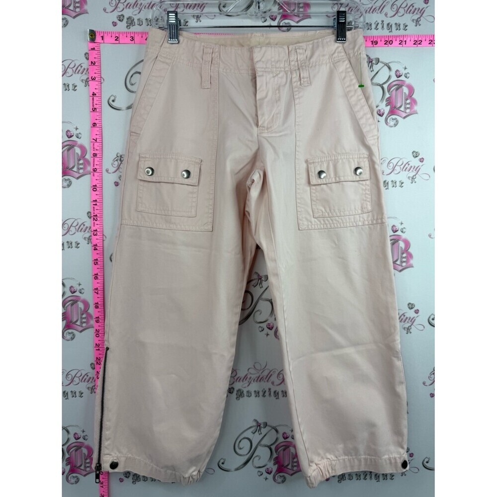 GAP Cargo Crop Pants in Light pink Beige, zipper bottoms with pockets, baggy